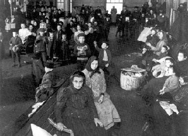 ellis-island-1907